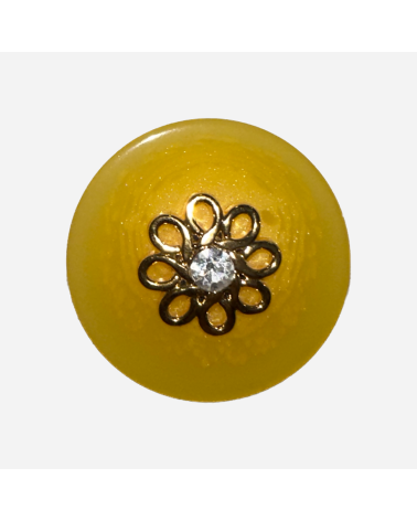 Botón Amarillo Decorativo con Flor y Piedra Brillante