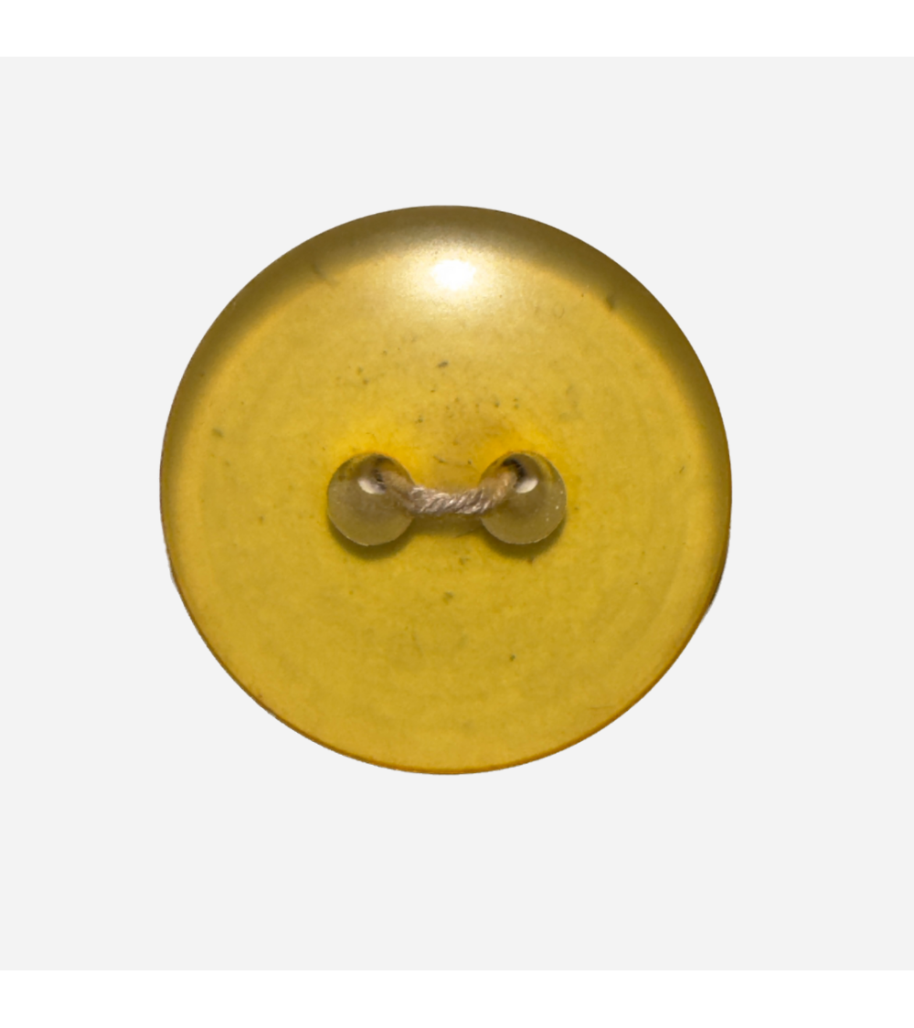 Botón Amarillo Translúcido con Orificio – Diversidad de Tamaños