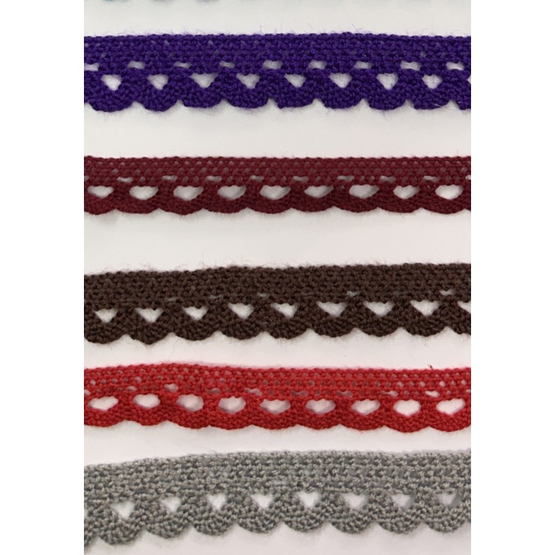 Puntilla bolillos de colores
