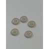 Pack 25 botones clásicos de tono marfil .